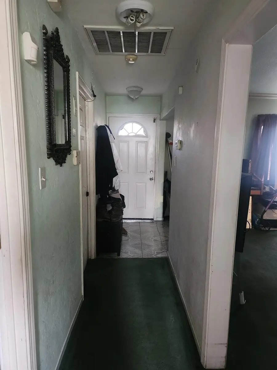 3812 E Clinton Avenue, Fresno, CA 93703 - Image #2