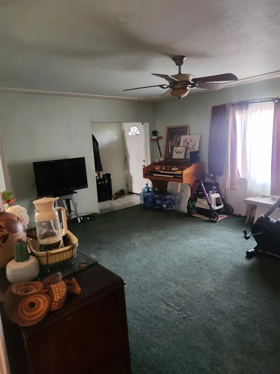 3812 E Clinton Avenue, Fresno, CA 93703 - Image #3