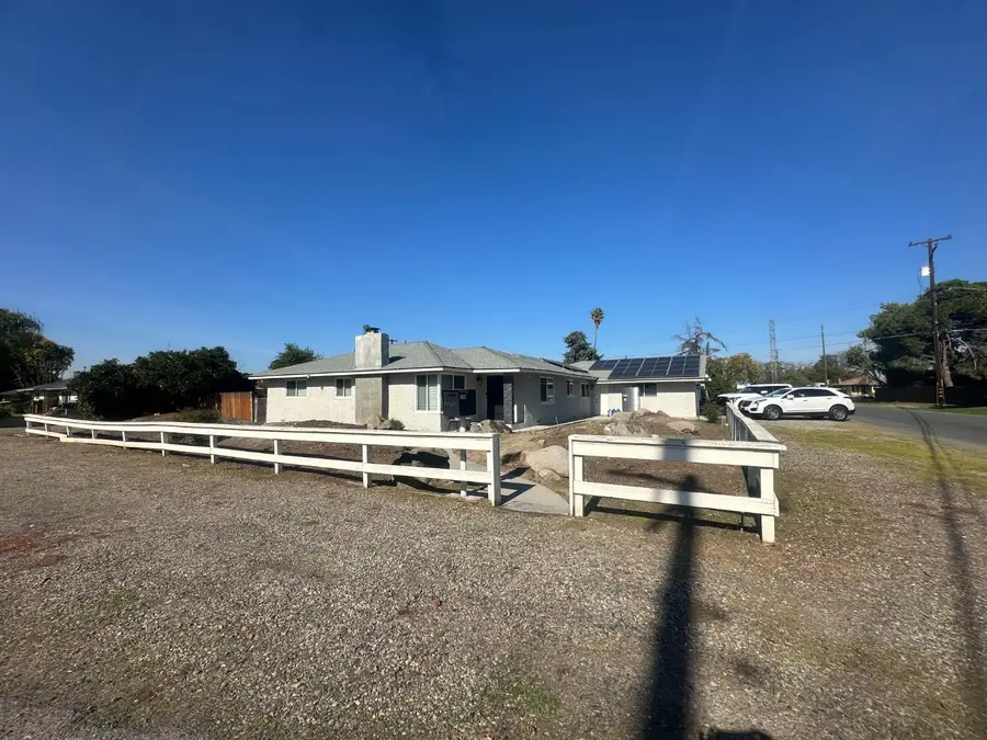 5545 E Washington Avenue, Fresno, CA 93727 - Image #2