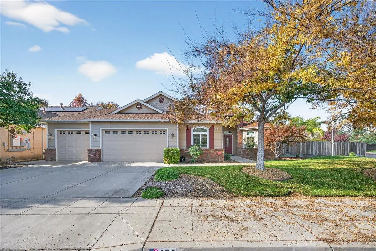 174 N Lind Avenue, Clovis, CA 93612 - Image #1