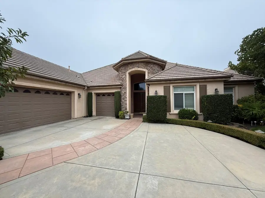 10637 N Lochmoor Lane, Fresno, CA 93730 - Image #3