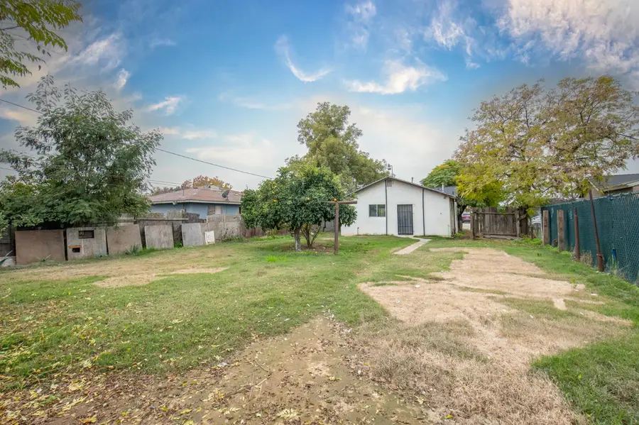 424 Morton Avenue, Sanger, CA 93657 - Image #3