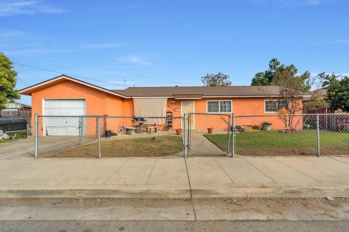 2028 Thompson Avenue, Selma, CA 93662 - Image #1