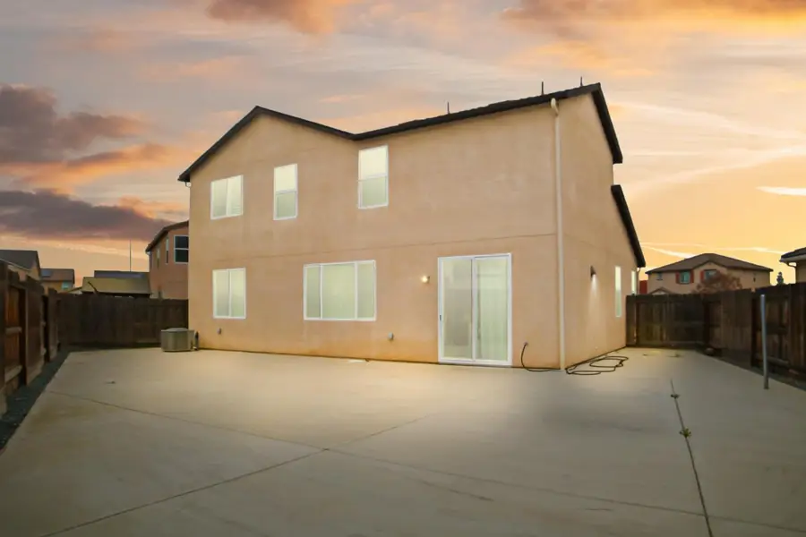 6631 W Fallon Avenue, Fresno, CA 93722 - Image #2
