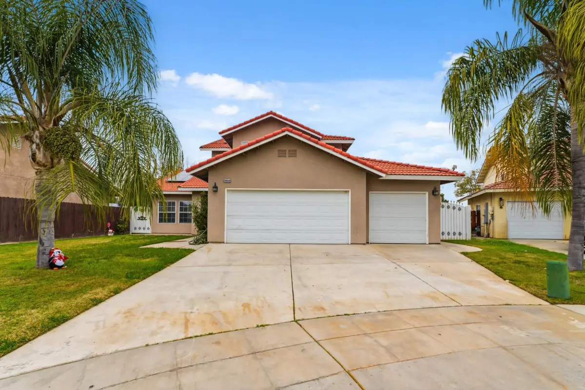 5028 W Robinson Avenue, Fresno, CA 93722 - Image #1