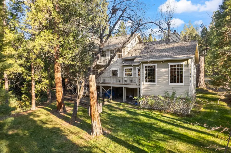 53875 Dogwood Creek Drive, Bass Lake, CA 93604 - Image #2