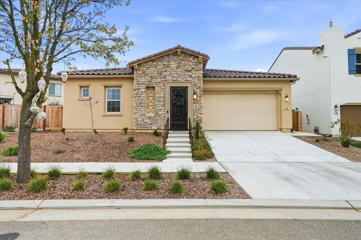668 Rock Crest Avenue, Madera, CA 93636 - Image #1