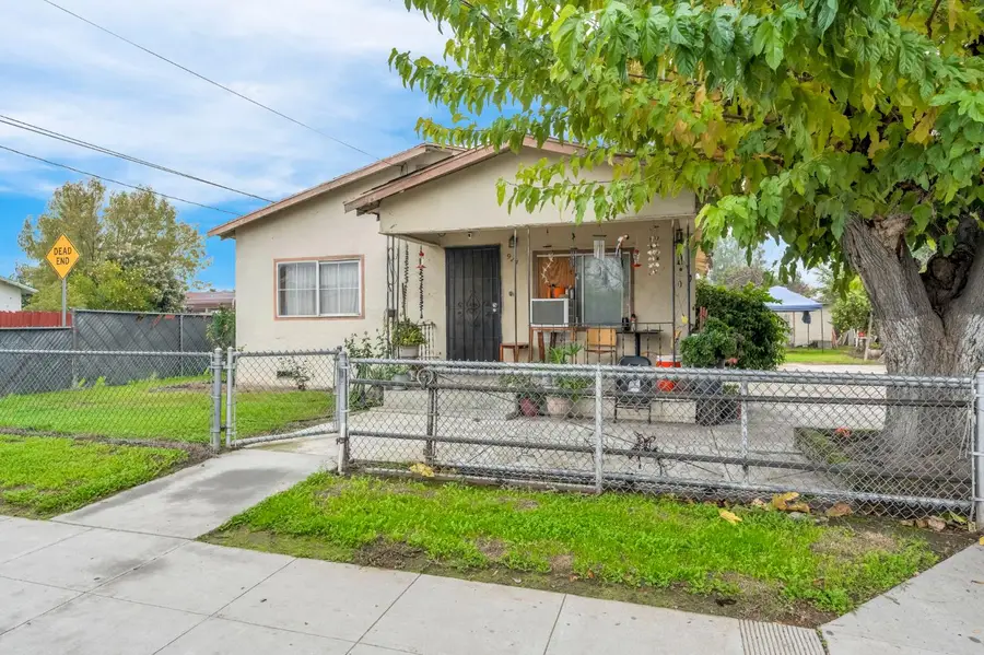 914 Clinton Street, Madera, CA 93638 - Image #3