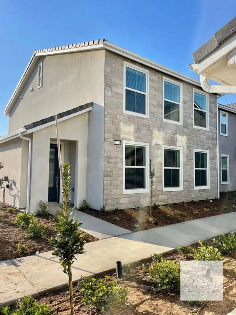 2710 E Tamarind Drive, Fresno, CA 93730 - Image #1