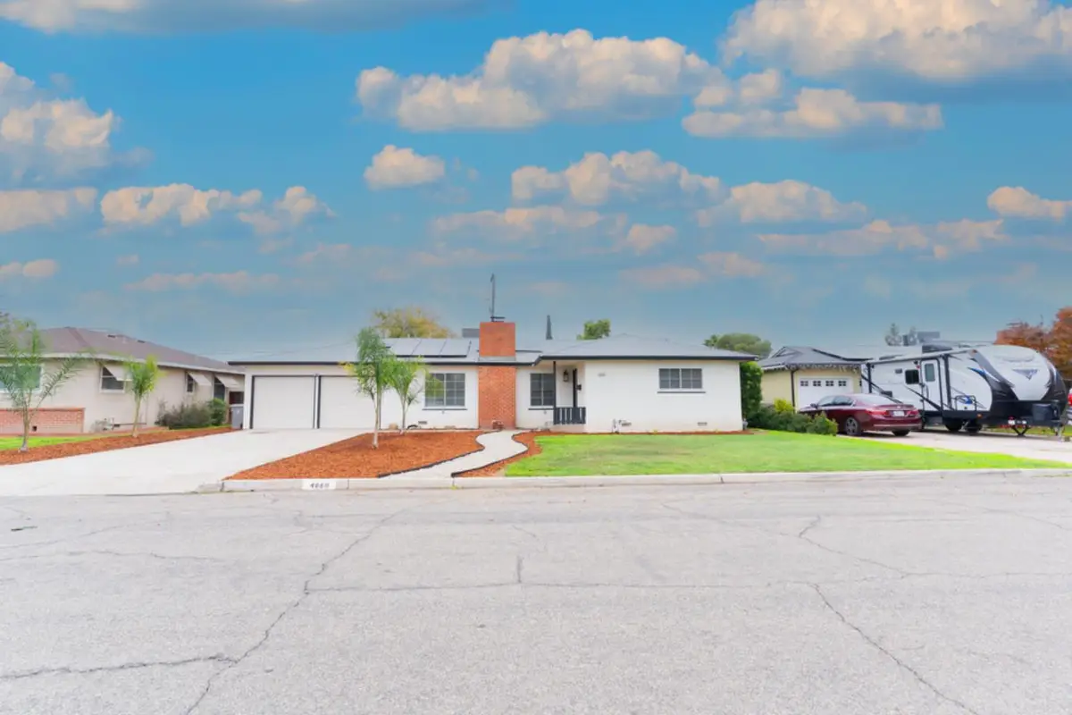 4860 E Amherst Avenue, Fresno, CA 93703 - Image #1