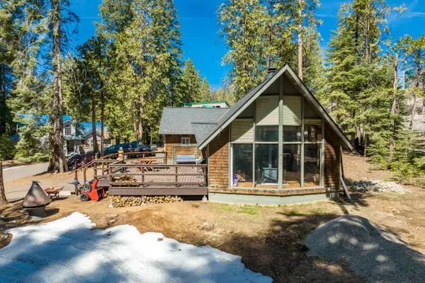 42573 Rock Ledge Road, Shaver Lake, CA 93664