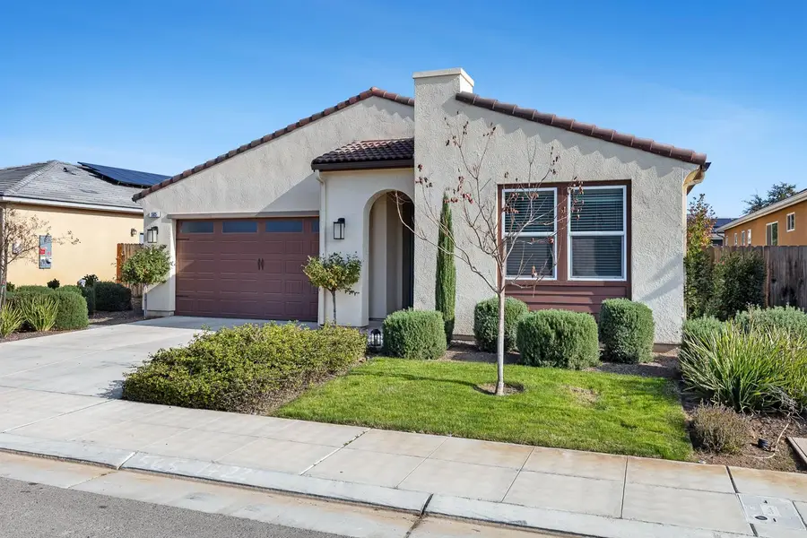 565 Traverse Drive S, Madera, CA 93636 - Image #2