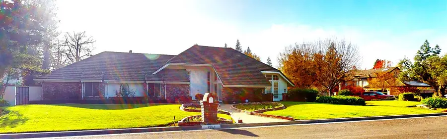 2903 W Cromwell Avenue, Fresno, CA 93711 - Image #2