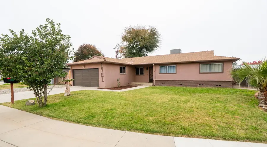 1721 Beverly Avenue, Clovis, CA 93611 - #2