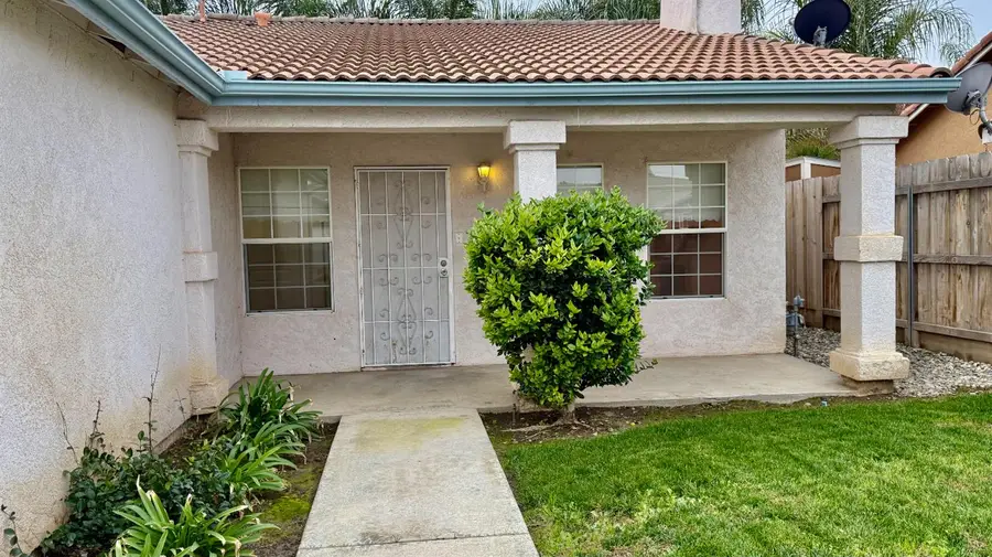 945 Don Medico Drive, Hanford, CA 93230 - Image #2