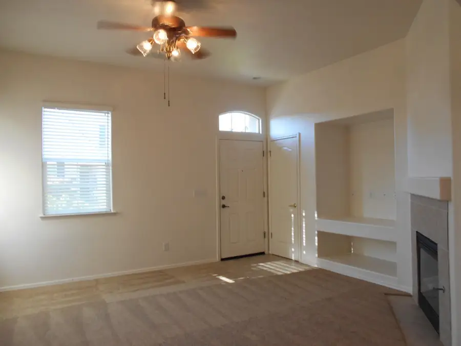 638 W Milano Lane, Clovis, CA 93619 - Image #2