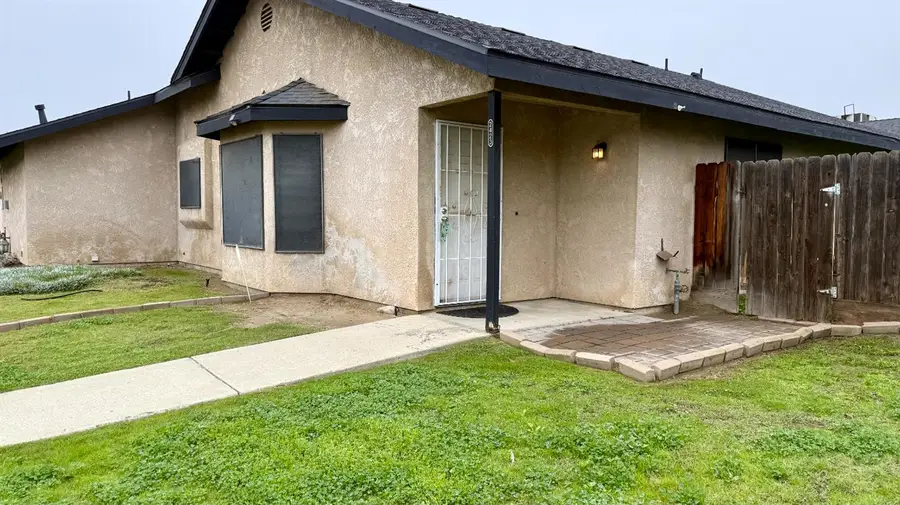 2423 Knowlwood Drive, Hanford, CA 93230 - Image #2