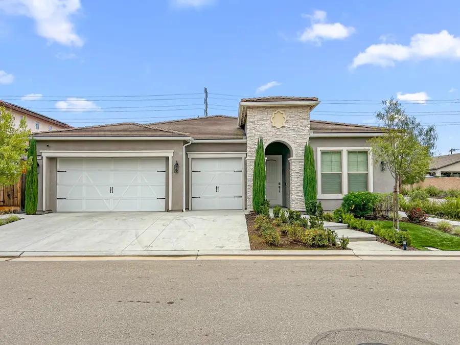2788 N Douglas Avenue, Fresno, CA 93727 - Image #2