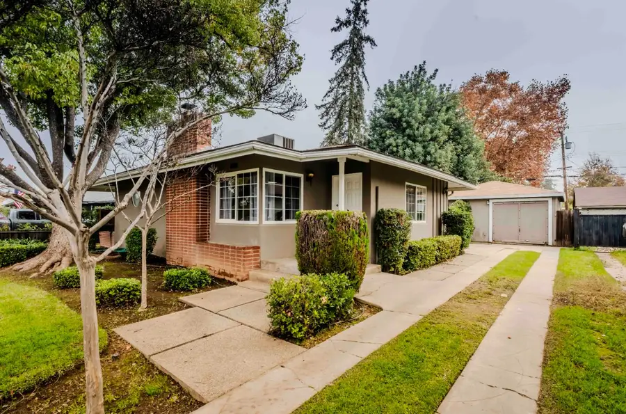 2426 N Adoline Avenue, Fresno, CA 93705 - Image #2