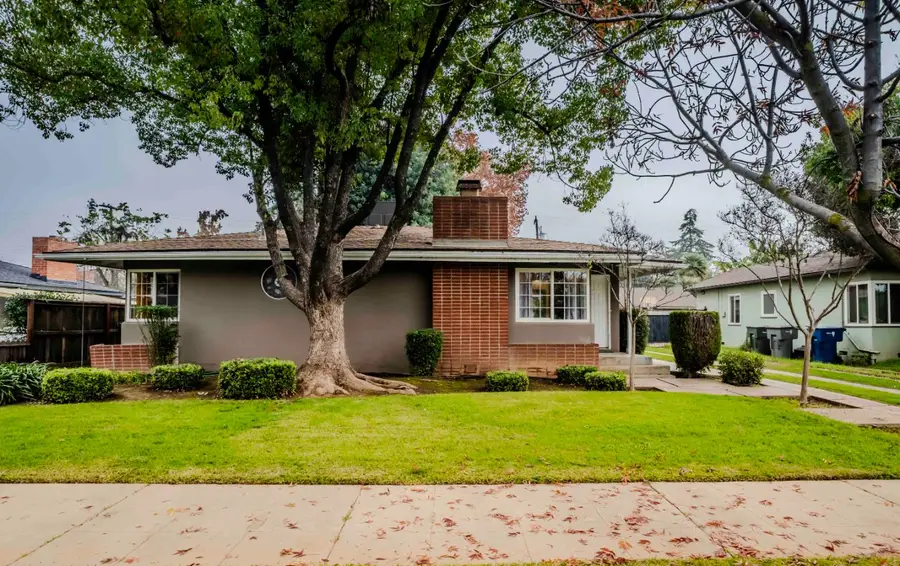 2426 N Adoline Avenue, Fresno, CA 93705 - Image #3