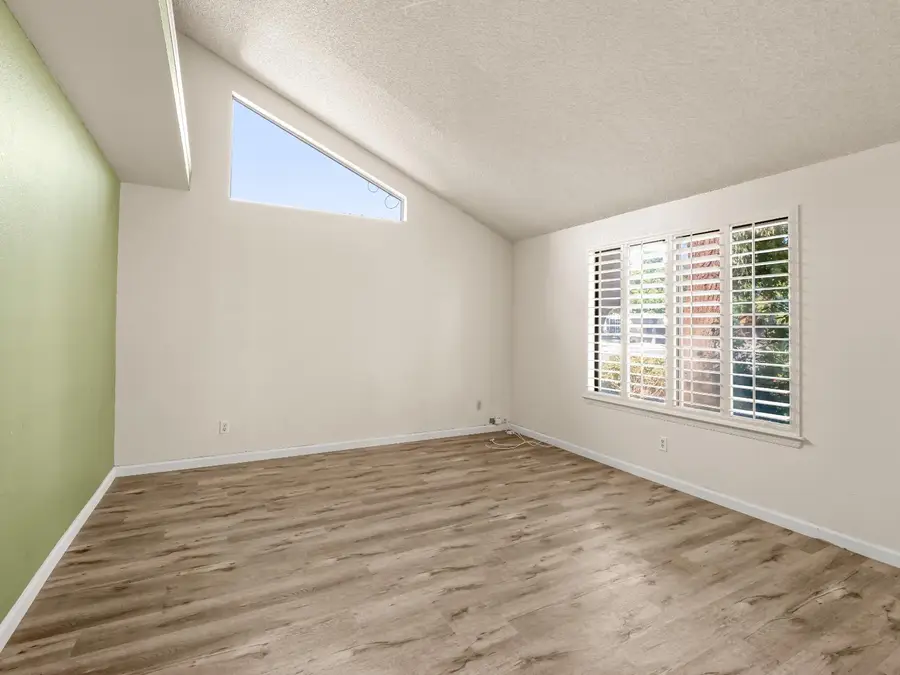 5109 W Menlo Avenue, Fresno, CA 93722 - #2