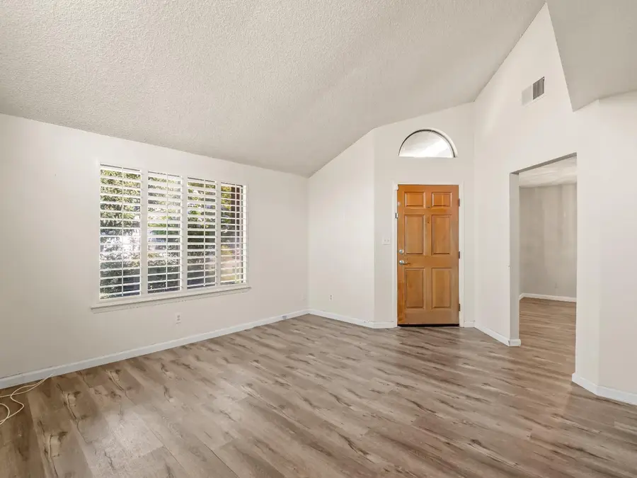 5109 W Menlo Avenue, Fresno, CA 93722 - #3