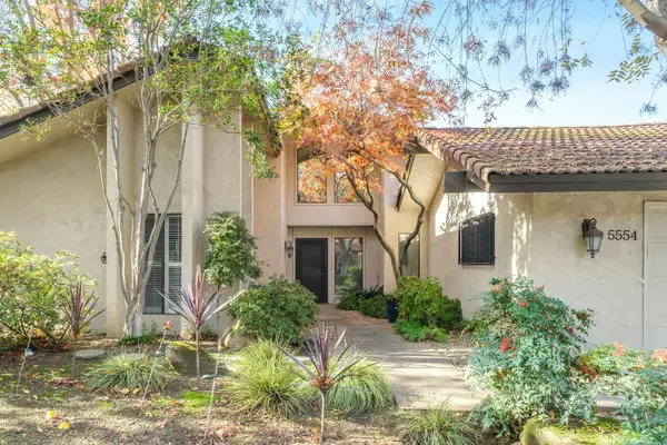 5554 N El Adobe Drive N, Fresno, CA 93711