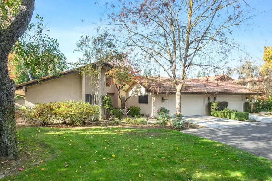 5554 N El Adobe Drive N, Fresno, CA 93711 - Image #2