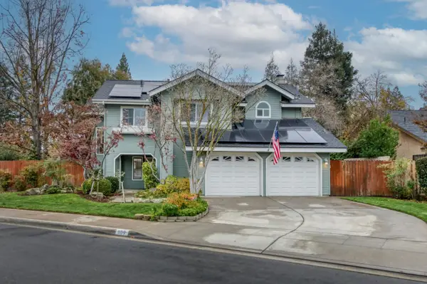 809 E Catalina Circle, Fresno, CA 93730