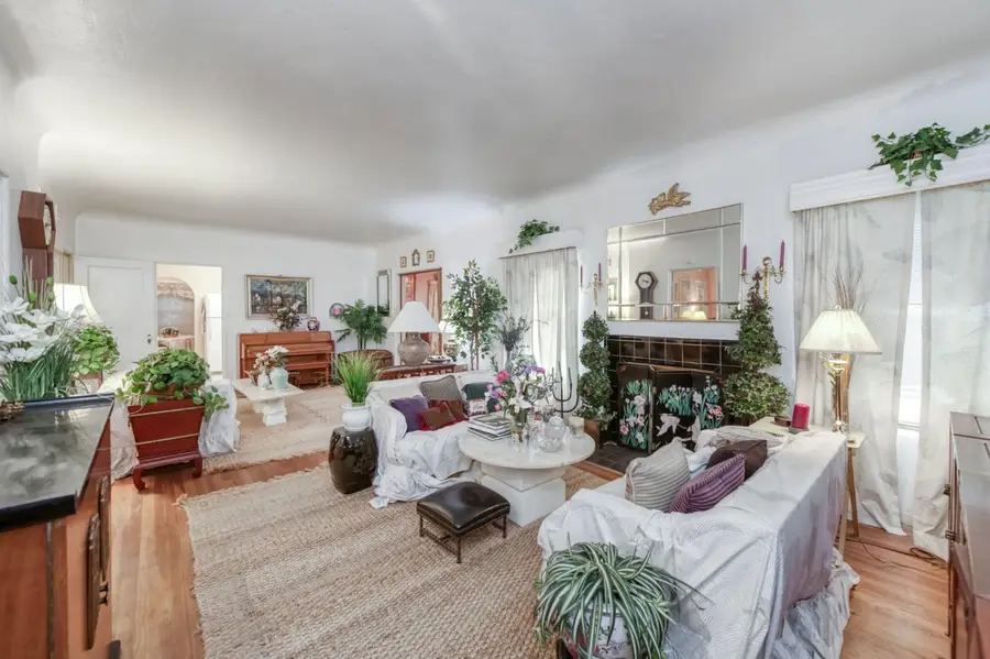 4042 N Maroa Avenue, Fresno, CA 93704 - Image #3