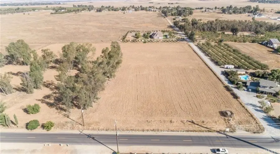 4890 E Cooper, Clovis, CA 93619 - Image #2