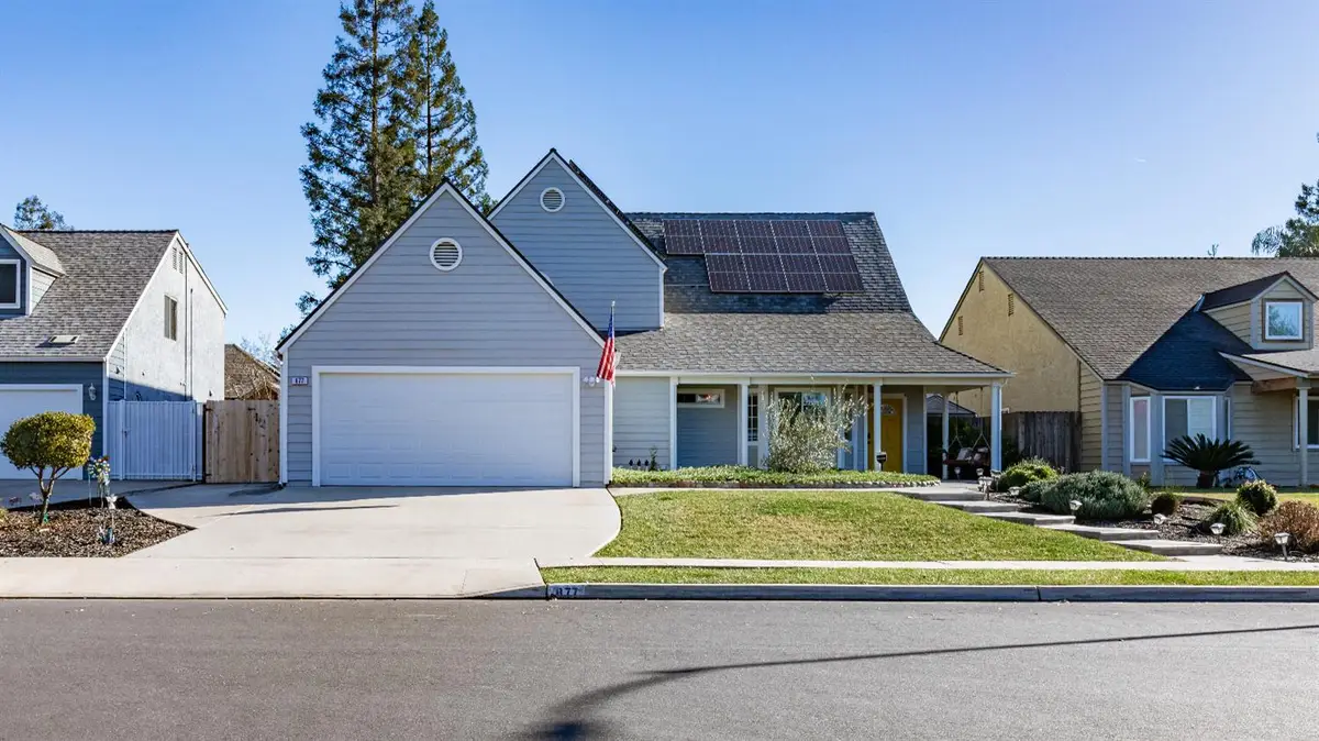 877 N Chapel Hill Avenue, Clovis, CA 93611 - Image #1