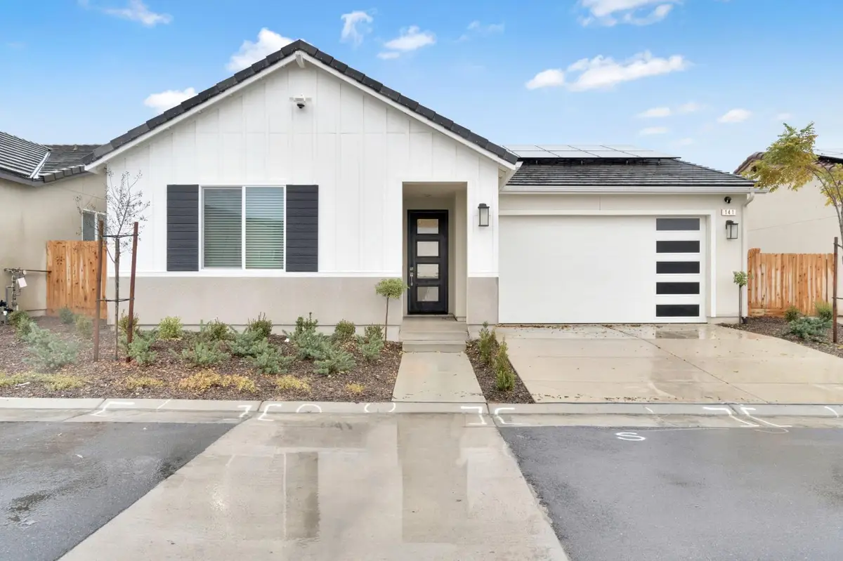 141 Reunion Way S, Madera, CA 93636 - Image #1