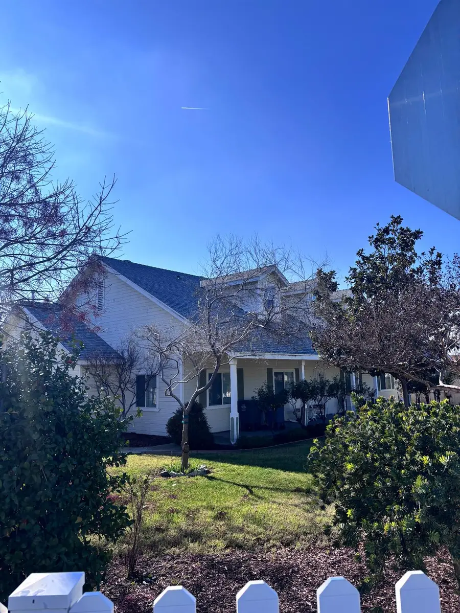 224 E Stanislaus Street E, Avenal, CA 93204 - Image #3