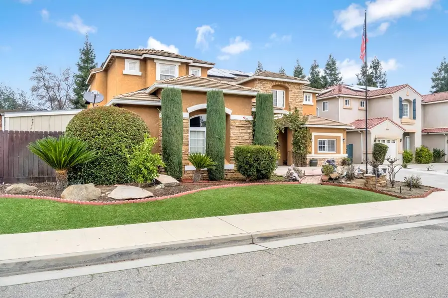 2524 E Granada Avenue, Fresno, CA 93720 - Image #2