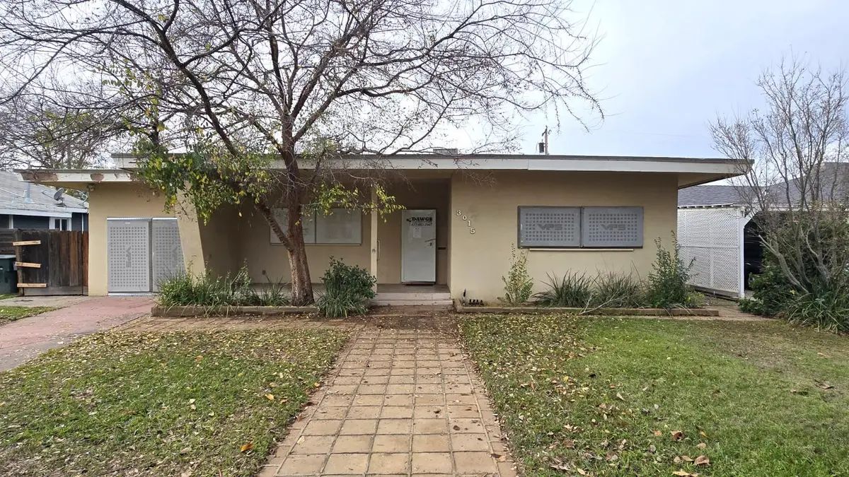 3015 N Adoline Avenue, Fresno, CA 93705 - Image #1