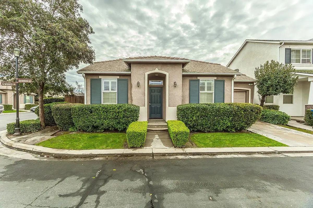 704 W Riviera Lane, Clovis, CA 93619 - Image #1