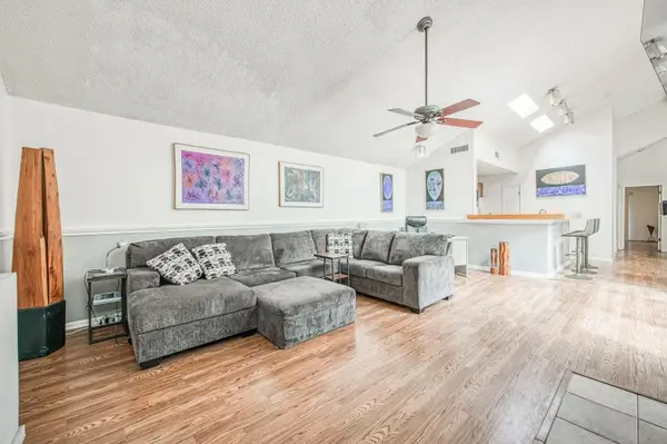 345 Sylmar Avenue, Clovis, CA 93612