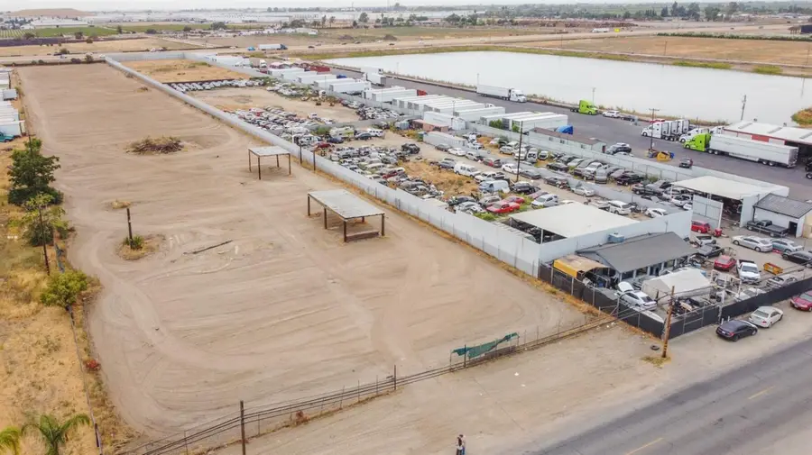 3232 S Elm Avenue, Fresno, CA 93706 - Image #3