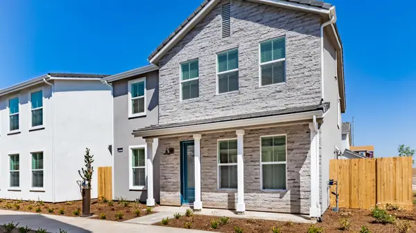 10949 N Honeysuckle Drive, Fresno, CA 93730