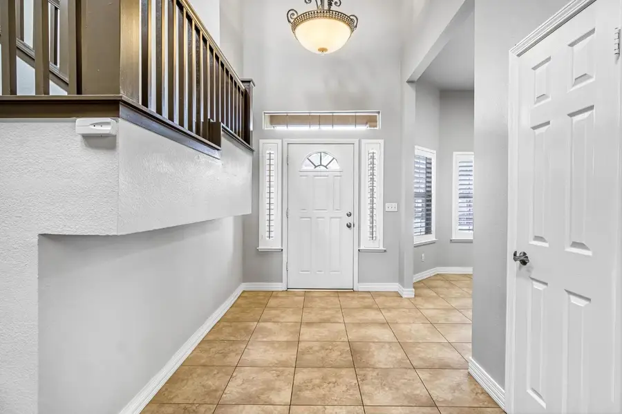 7164 N Mitre Avenue, Fresno, CA 93722 - Image #3