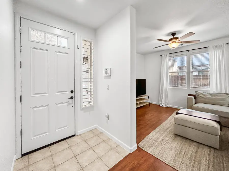 365 N Raphael Lane, Clovis, CA 93611 - Image #3