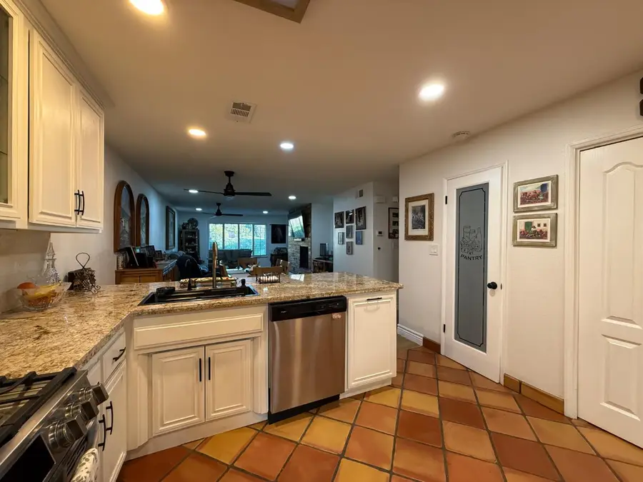 4902 N Sequoia Drive #104, Fresno, CA 93705 - Image #3