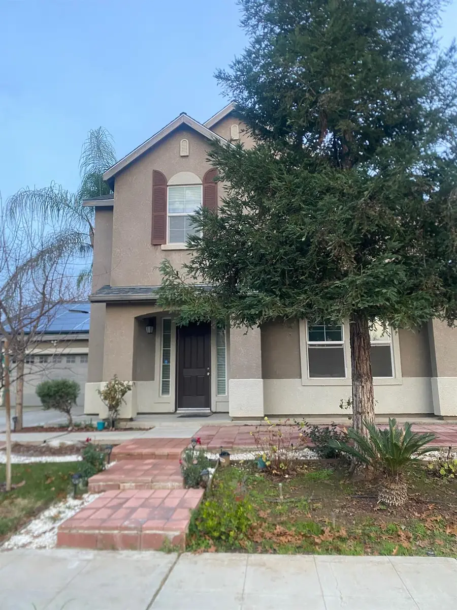 2244 N Thompson Avenue, Reedley, CA 93654 - Image #2