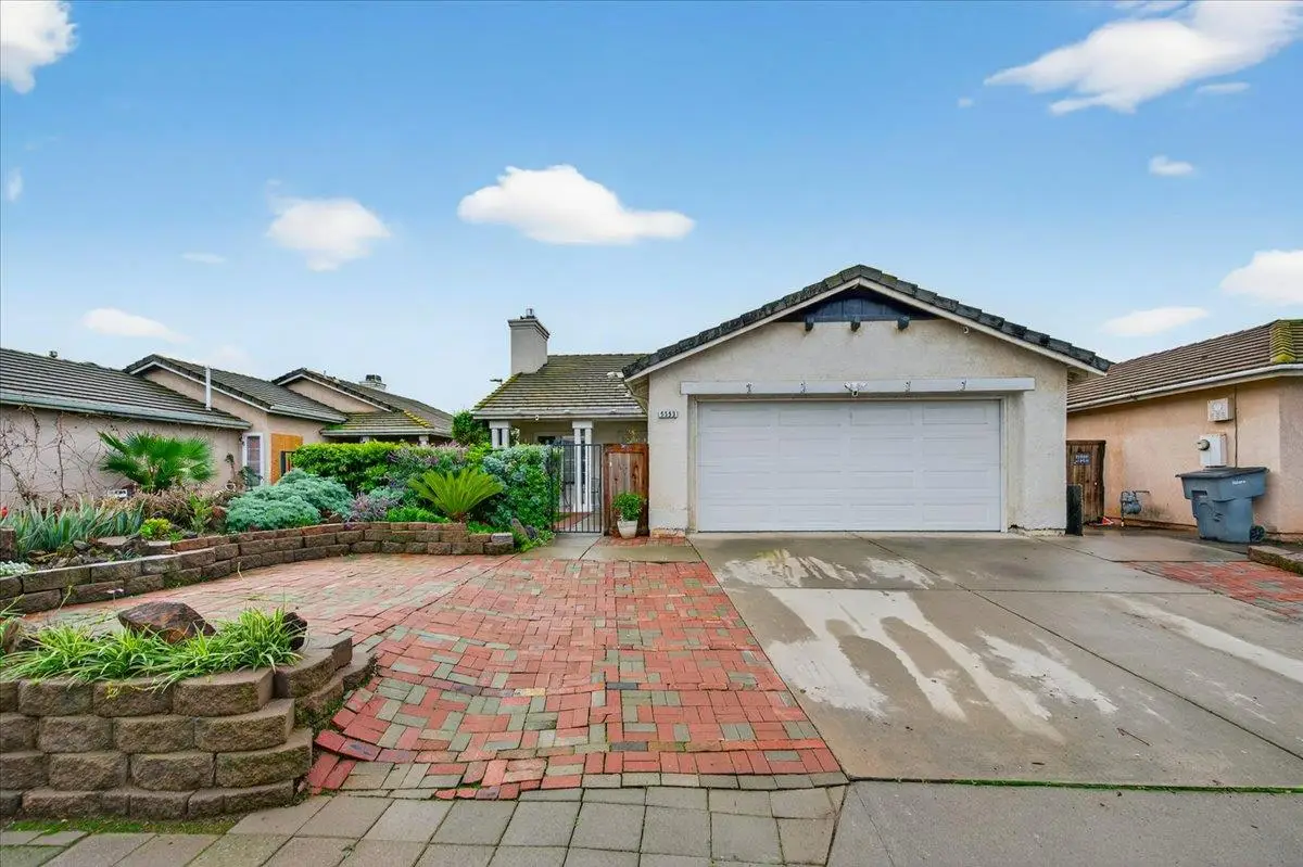 5593 W Norwich Avenue, Fresno, CA 93722 - Image #1
