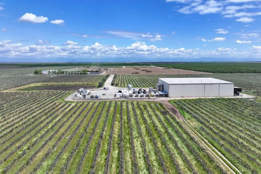 1875 S Elm Street, Pixley, CA 93256 - Image #3