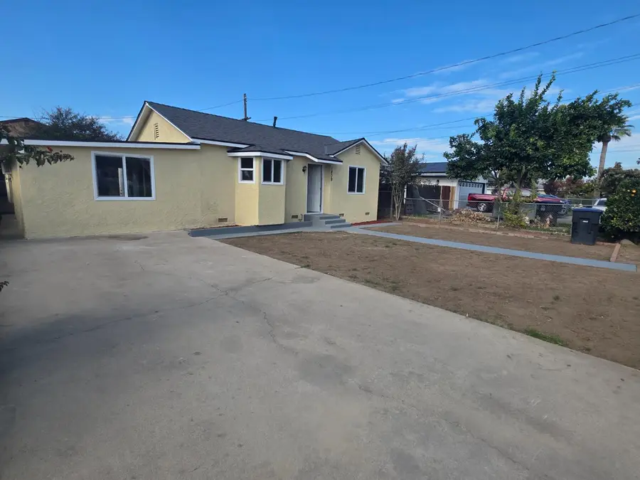 1809 N Bridge Street, Visalia, CA 93291 - Image #2