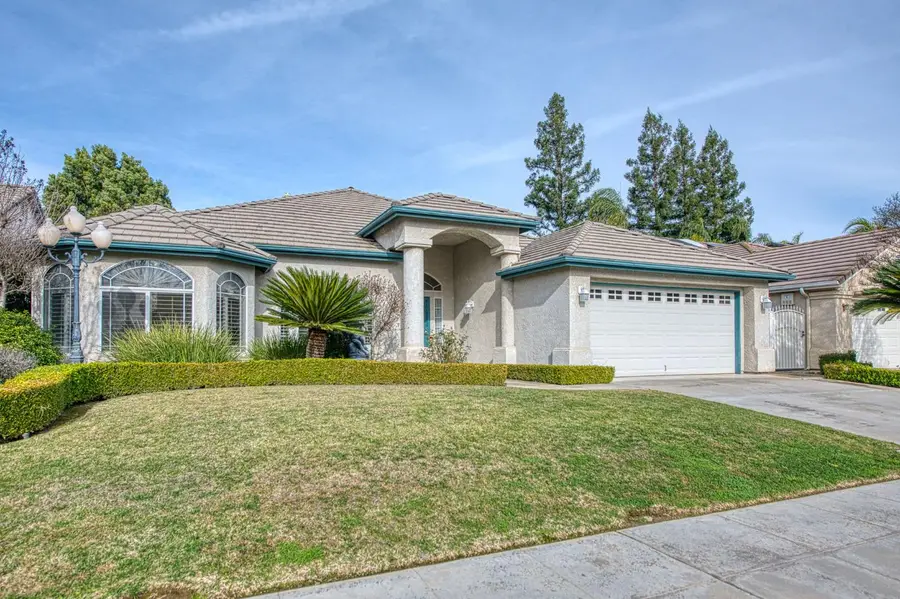 2196 W Beechwood Avenue, Fresno, CA 93711 - Image #2
