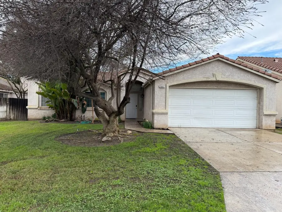 7441 N Ivanhoe Avenue, Fresno, CA 93722 - Image #2
