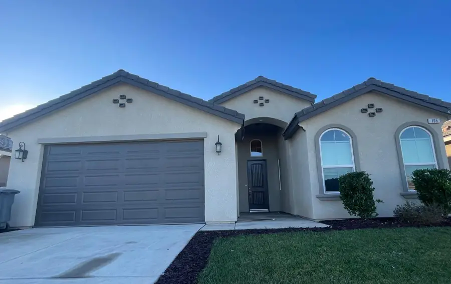 105 N Walnut Ave, Kerman, CA 93630 - Image #2